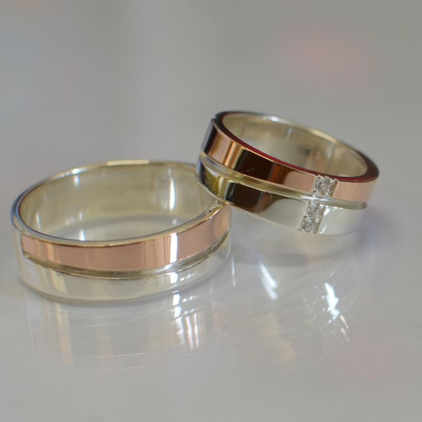 Пара обручок