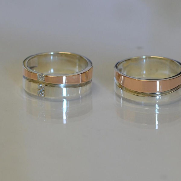 Пара обручок