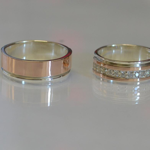 Пара обручок