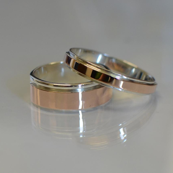 Пара срібних обручок