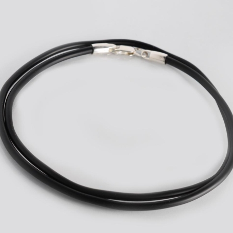 Шнурок з каучука 3мм с срібним замком