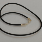 Шнурок з каучука 3мм с срібним замком