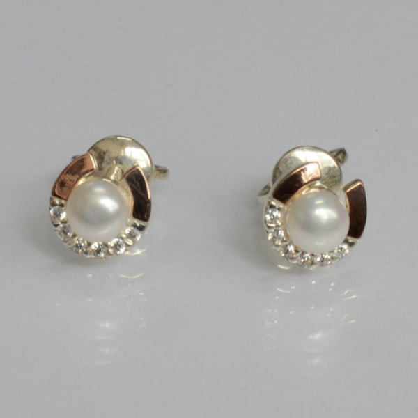 Сережки гвоздики з жемчугом