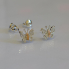 Сережки-гвоздики бабочки