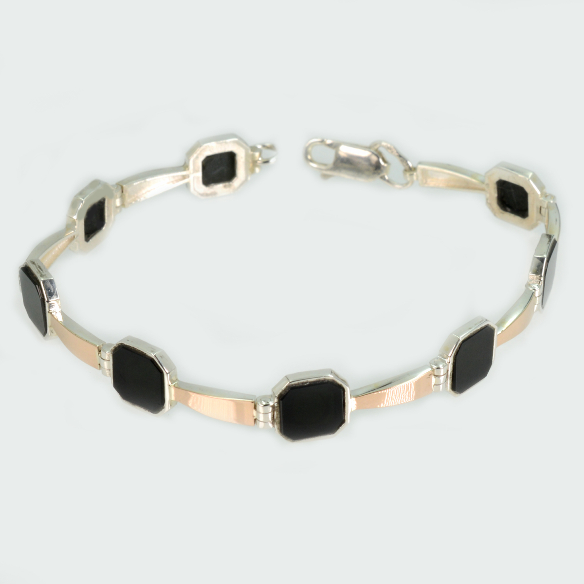 Серебряный браслет с ониксом