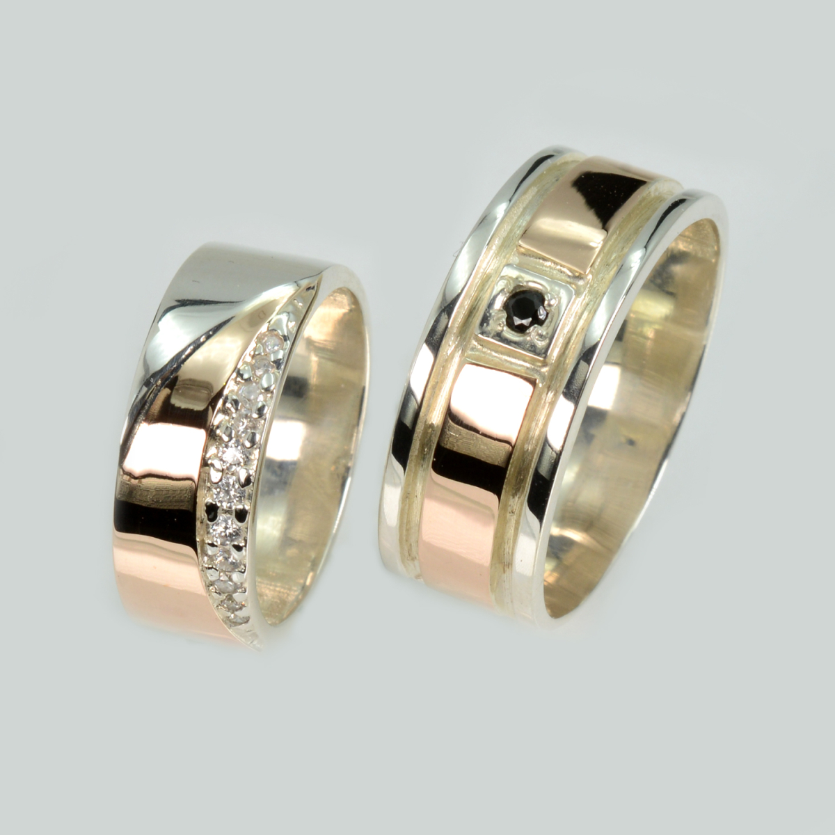 Пара обручок зі срібла