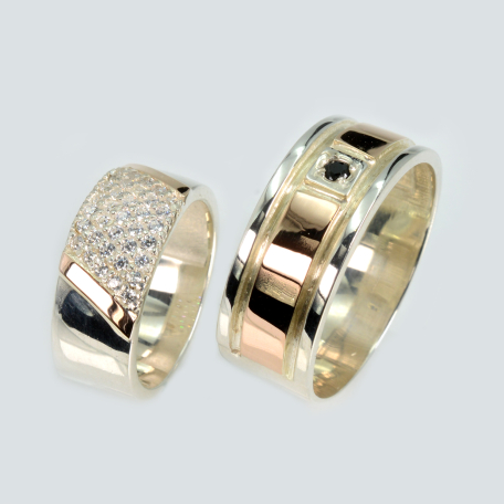 Пара обручальных колец из серебра и золота