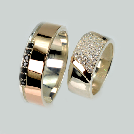 Пара обручальных колец из серебра и золота
