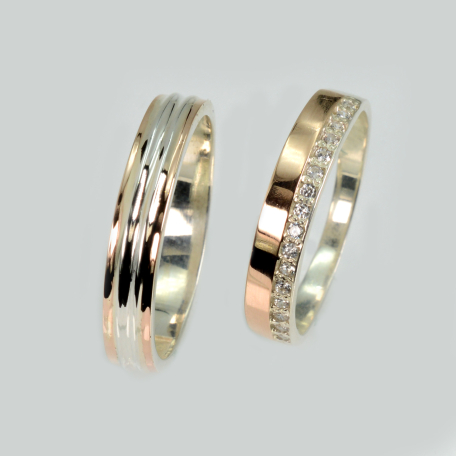 Пара обручальных колец из серебра и золота