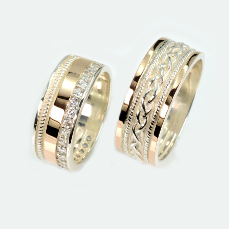 Пара обручальных колец из серебра и золота