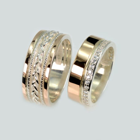 Пара обручальных колец из серебра и золота