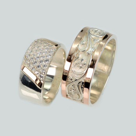 Пара обручальных колец из серебра и золота