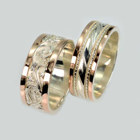 Пара обручальных колец из серебра и золота