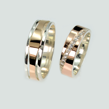 Пара серебряных обручальных колец с золотыми пластинами