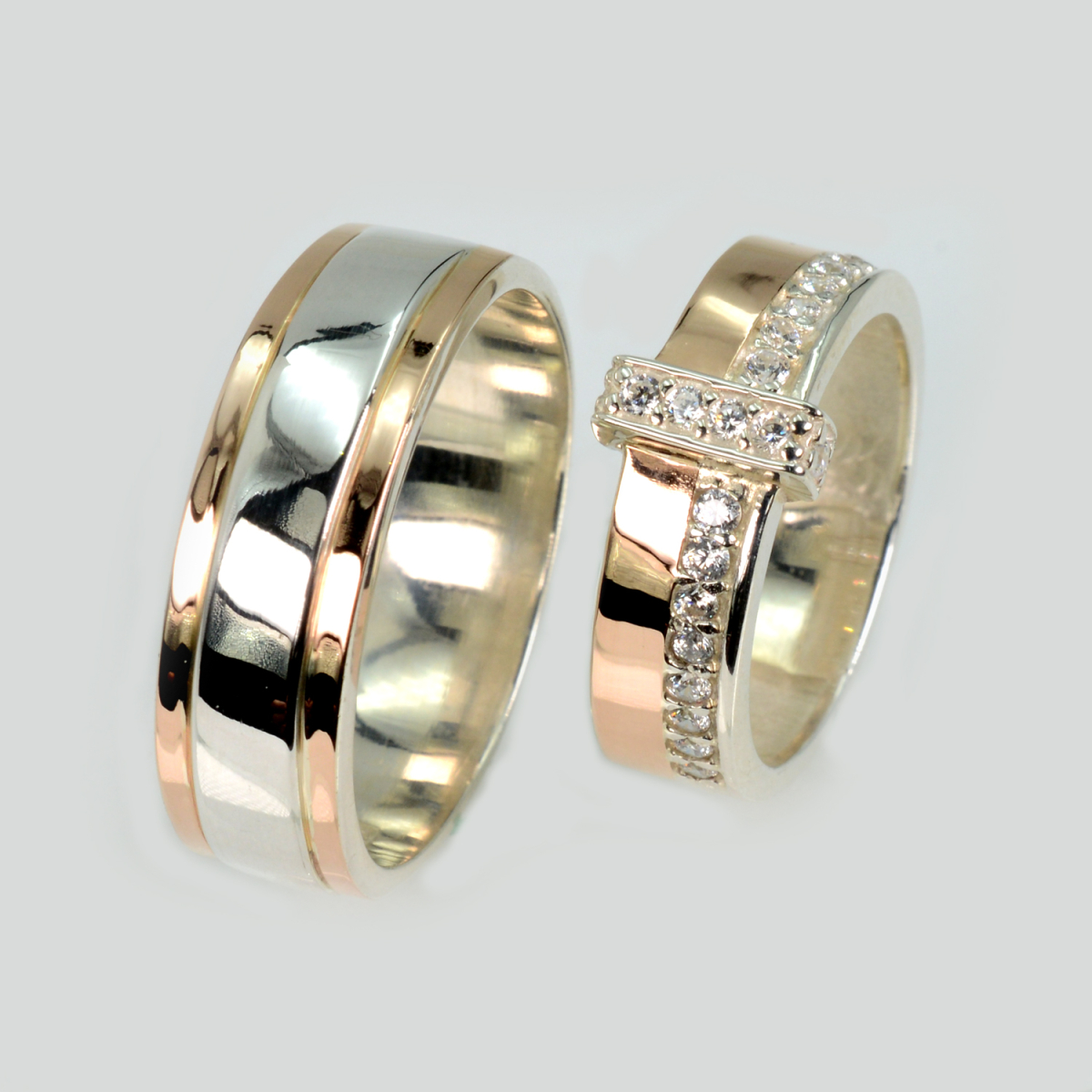 Пара срібних обручок з пластинами золота