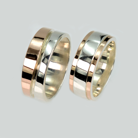 Пара серебряных обручальных колец