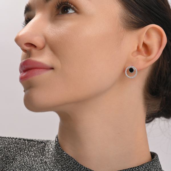 Серебряные серьги с ониксом