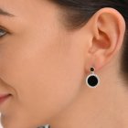 Серьги-гвоздики из серебра с ониксом