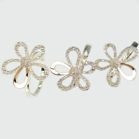 Срібний набір з золотими пластинами