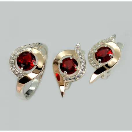 Срібний набір з золотими пластинами