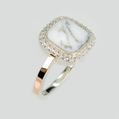 Срібна каблучка з агатом