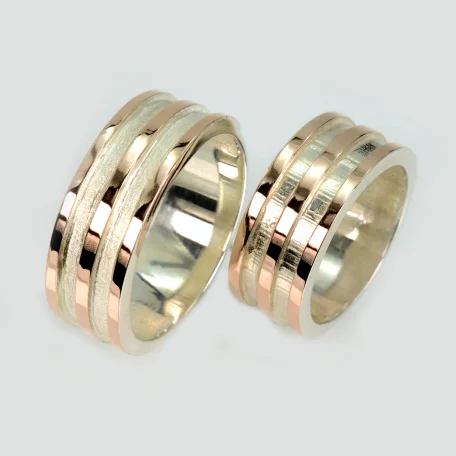 Пара срібних обручок з пластинами золота