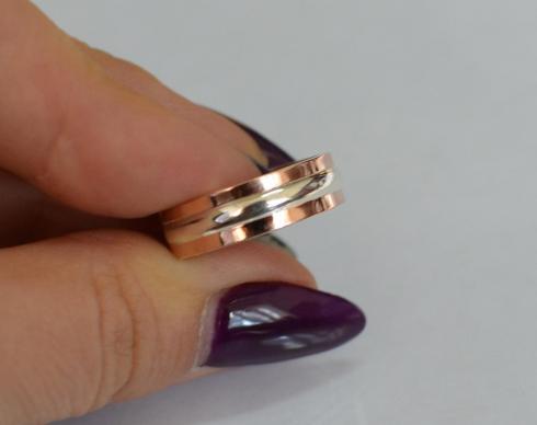 Серебряное обручальное кольцо с золотыми накладками